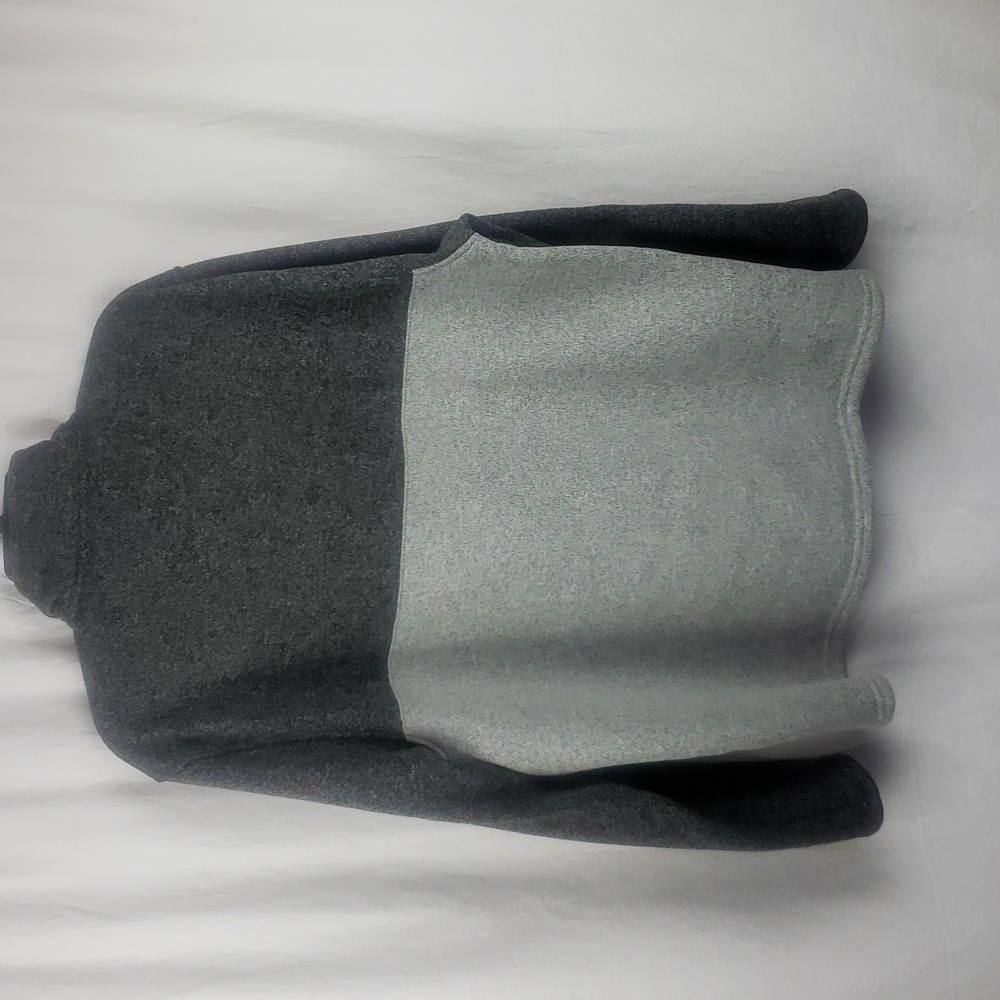 Izod Men's XL Two-Tone Gray Colorblock 1/4 Zip-Up Thermasoft Fleece Sweater - Picture 8 of 11